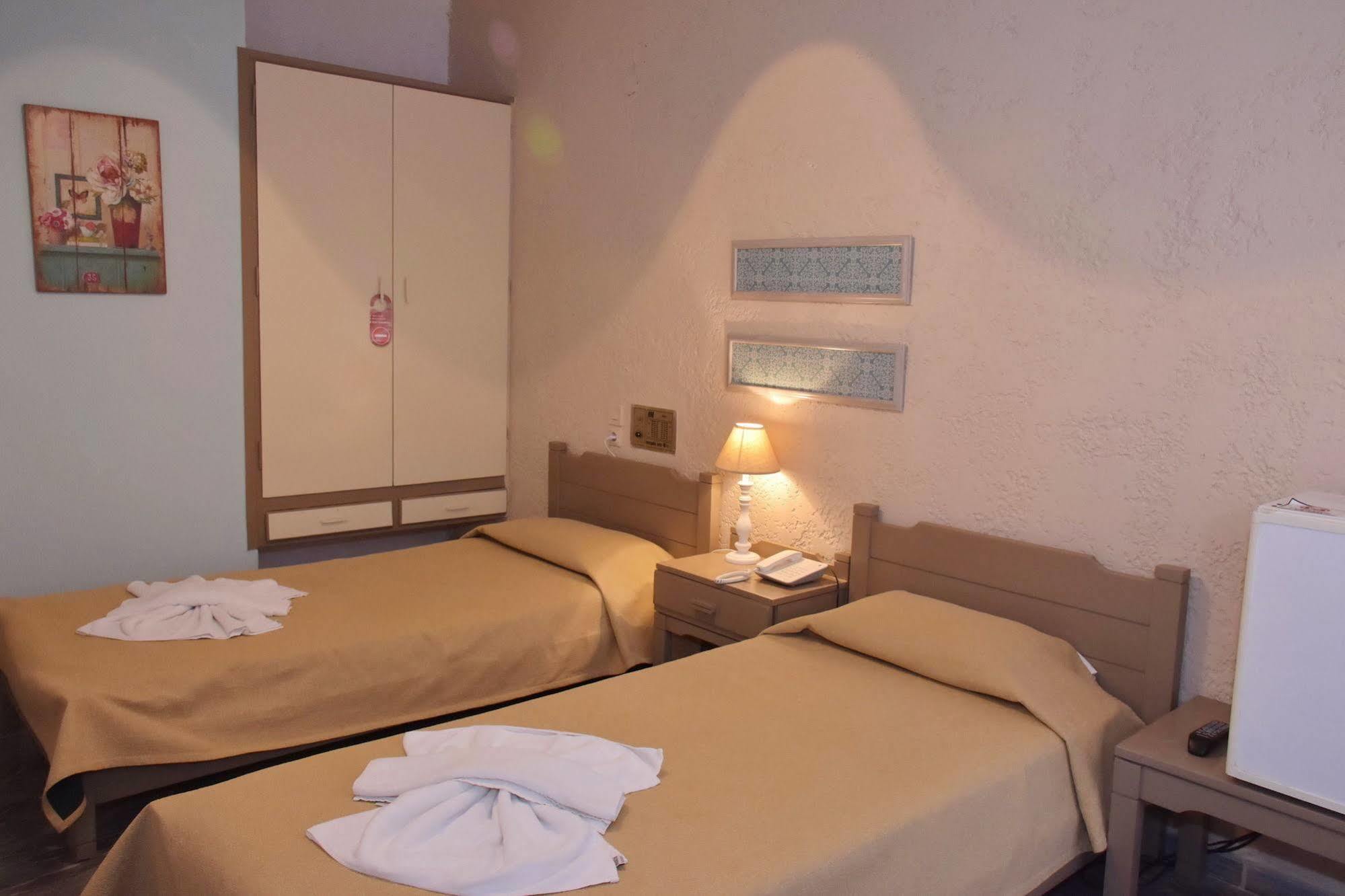 Vasia Boulevard Hotel (Adults Only) Chersonissos Buitenkant foto